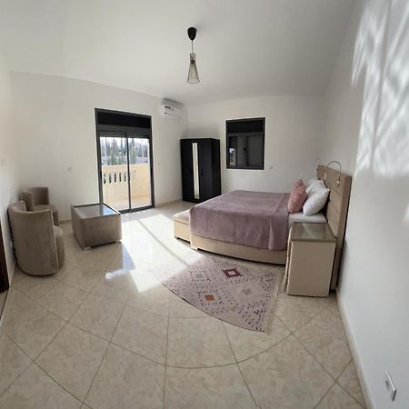 Villa Nour Al-Khalil Есувейра Екстериор снимка