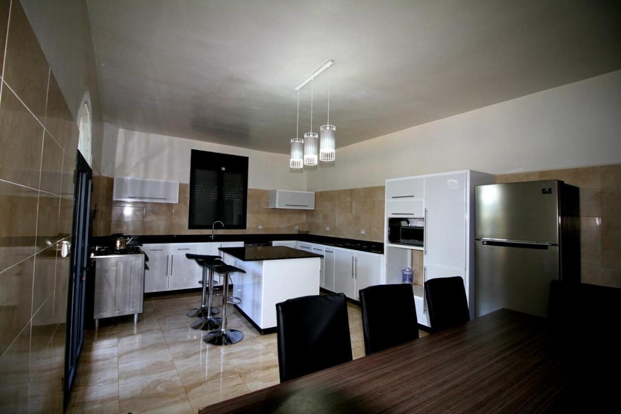 Villa Nour Al-Khalil Есувейра Екстериор снимка
